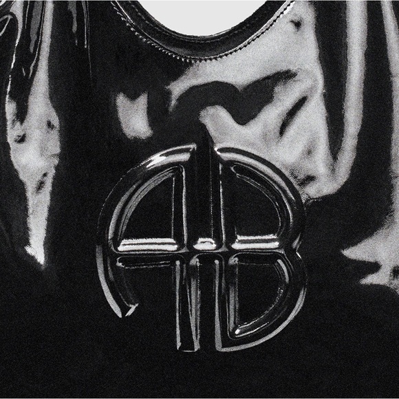 New- Anine Bing Kate Bag in High-Shine Black - Picture 4 of 11
